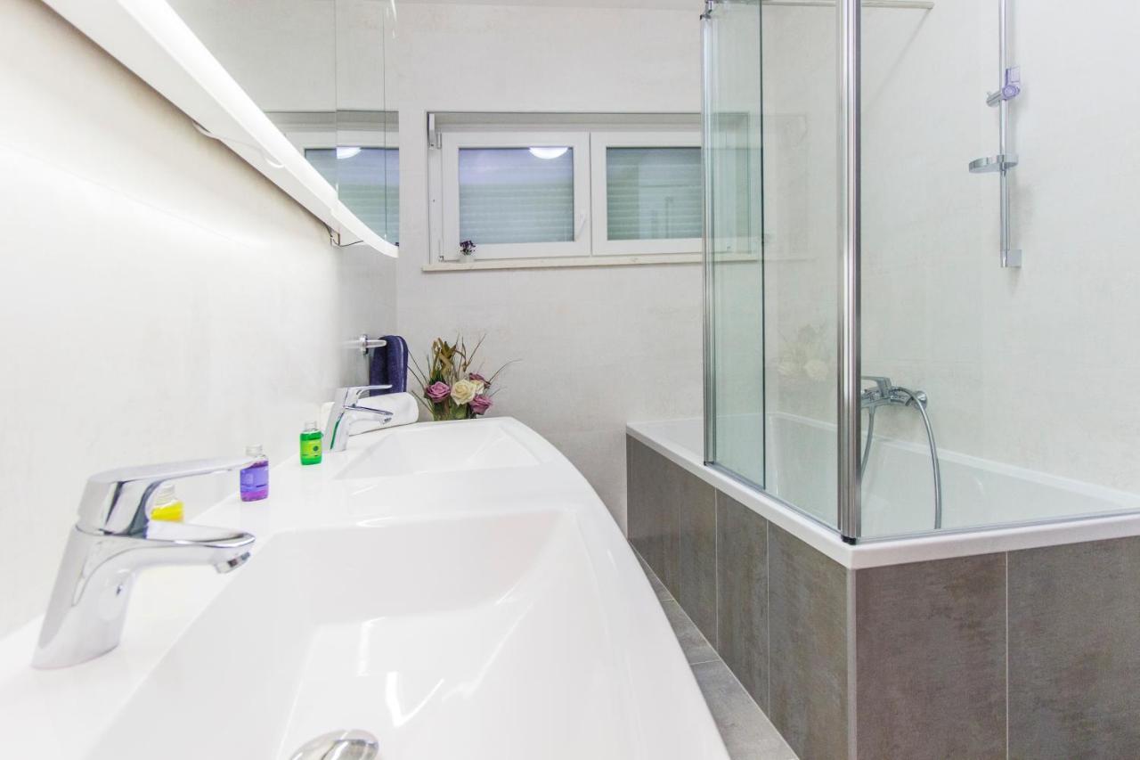 Apartment Royal II Vodice Esterno foto