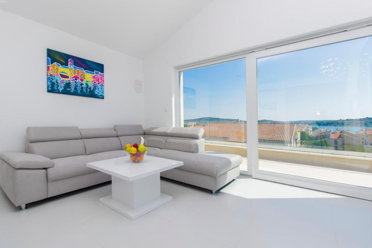 Apartment Royal II Vodice Esterno foto