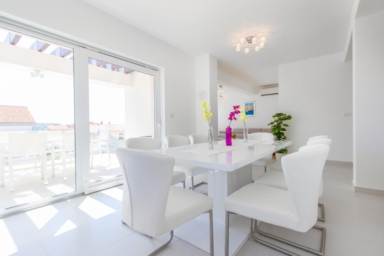 Apartment Royal II Vodice Esterno foto