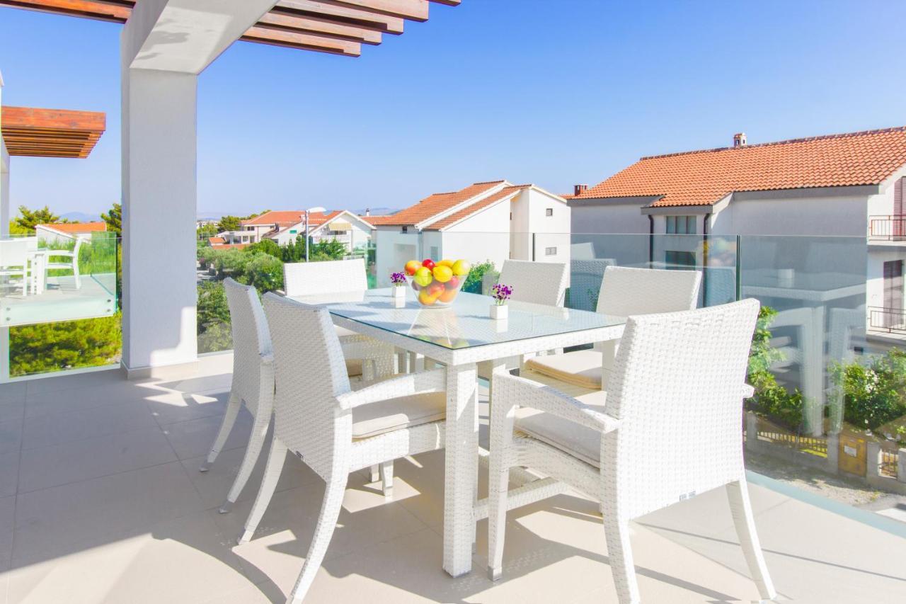 Apartment Royal II Vodice Esterno foto