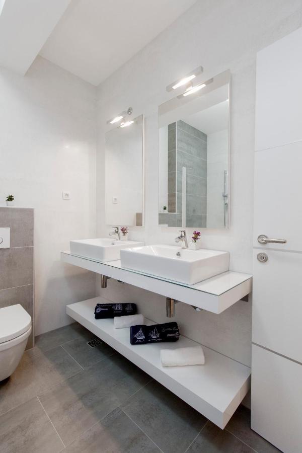 Apartment Royal II Vodice Esterno foto